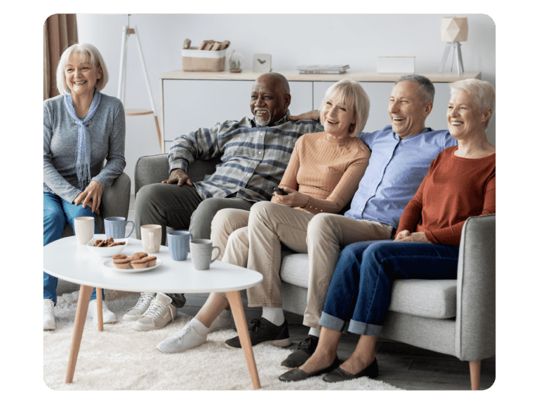 02b Glückliche Senioren in Gesellschaft